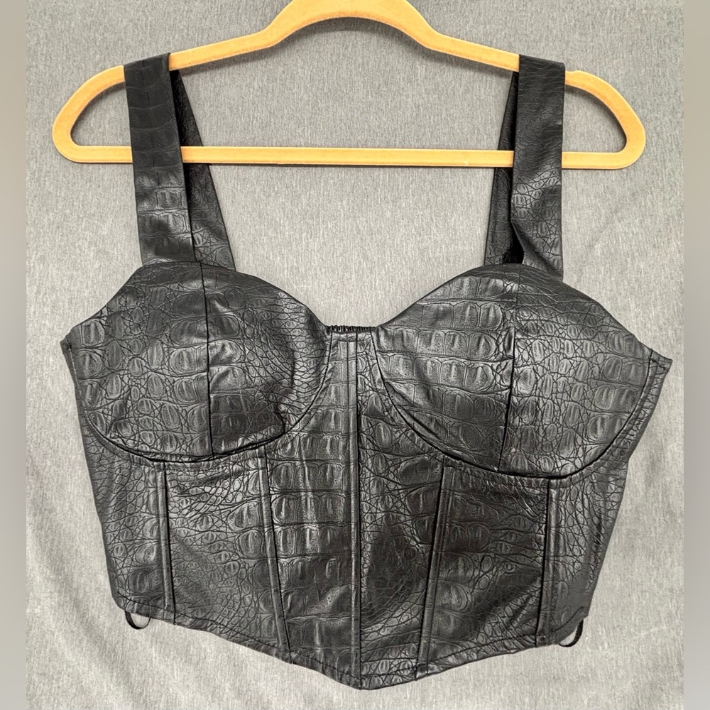 O.L.M. Corset Crop Top Tank Womens Black Faux Leather Croc Bustier Smocked L